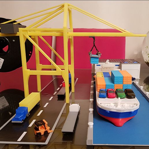 Untitled-5 copy.jpg Container Port scale model ( maquette )